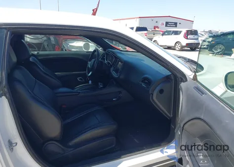 2016 Dodge Challenger Sxt из США, поврежденный, VIN 2C3CDZAG2GH326314